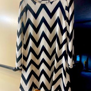 Womens Black and white blouse